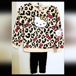 NWT 2pc Hello kitty set